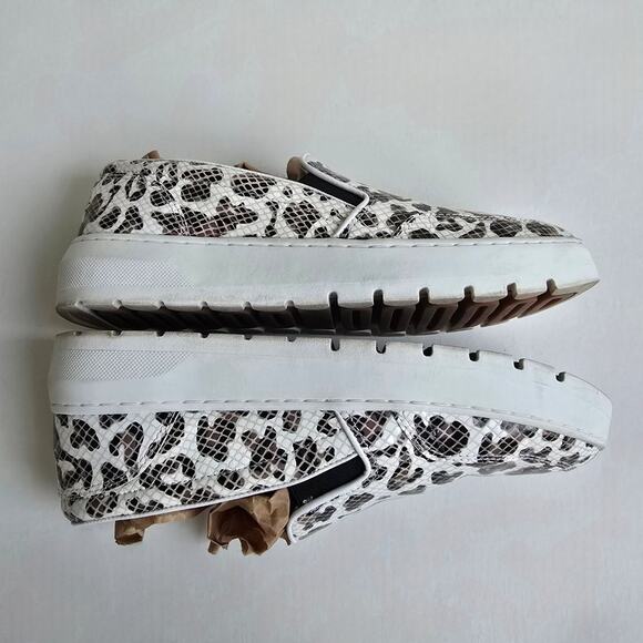 Leopard Snake Print Loafers Vionic Dinora Size 8.5 Leather Sneakers Brown Black - Picture 13 of 14
